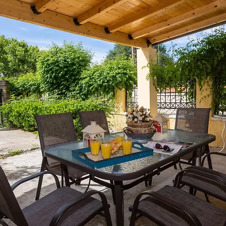 Maria's Countryside House