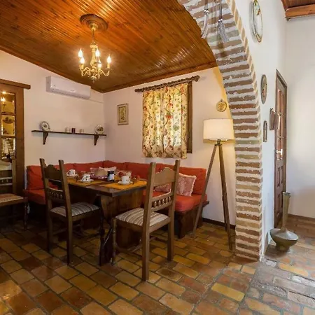 Maria's Countryside House